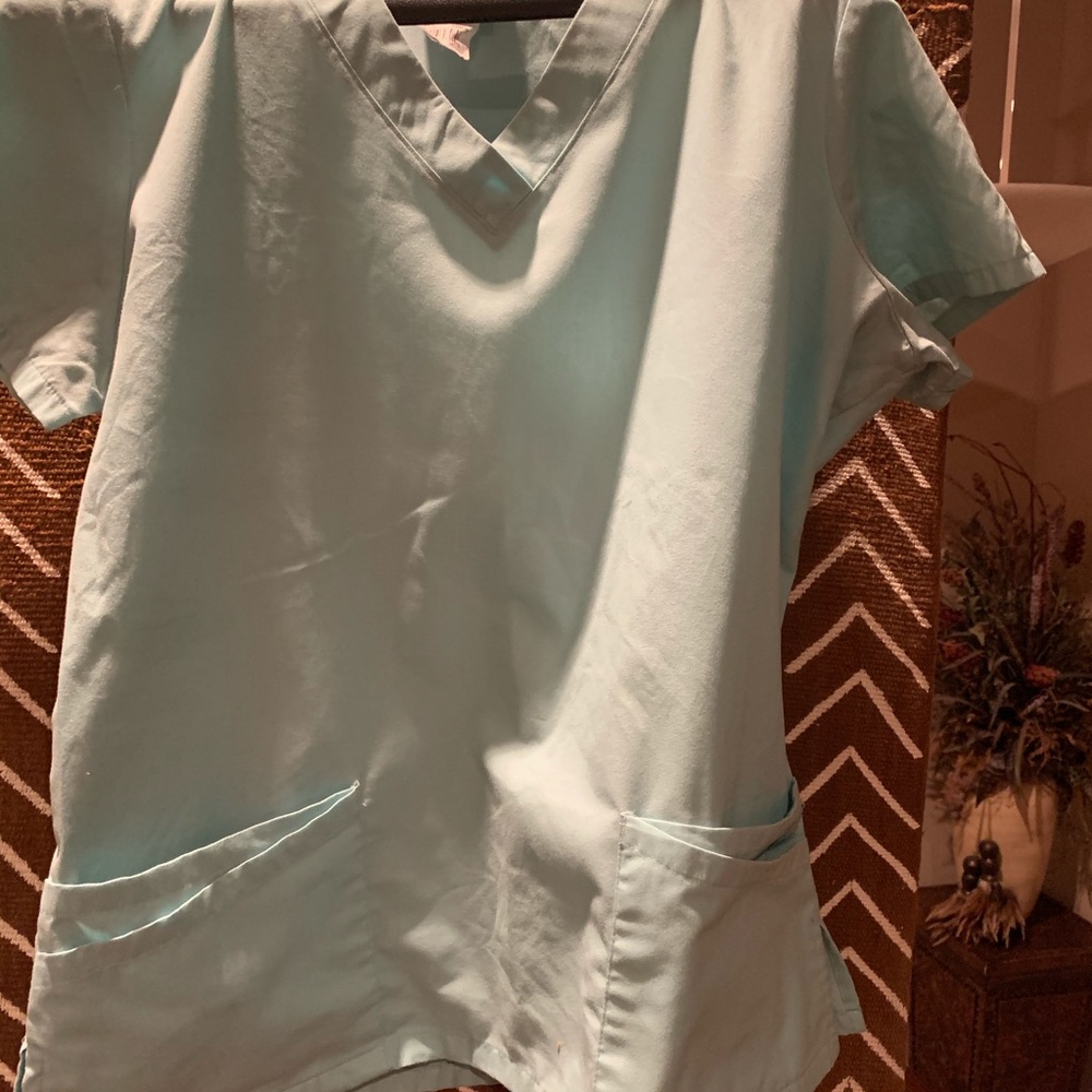 Scrub top - Picture 4 of 12